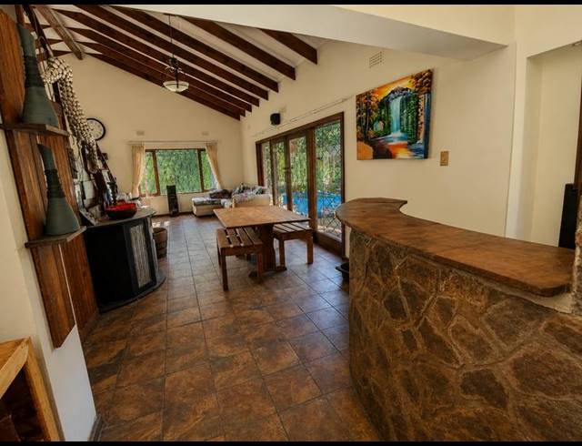 5 BEDROOM HOUSE FOR SALE IN GLENMORE BEACH